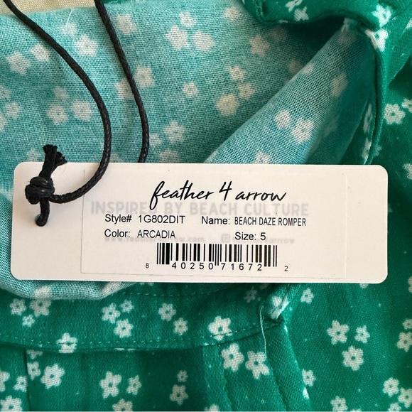NWT Feather 4 Arrow Girls Green Floral Romper with Tie Straps Size 5 - Picture 3 of 8
